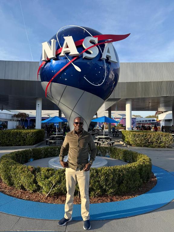 Photo by Eric GUMBO at NASA