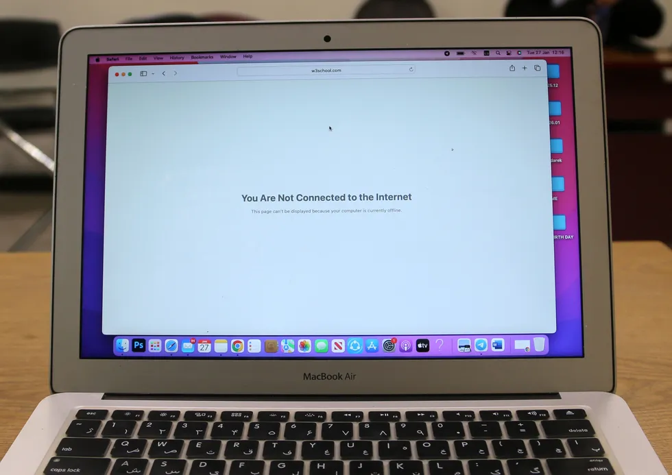 A photo of a laptop screen says the user is offline.