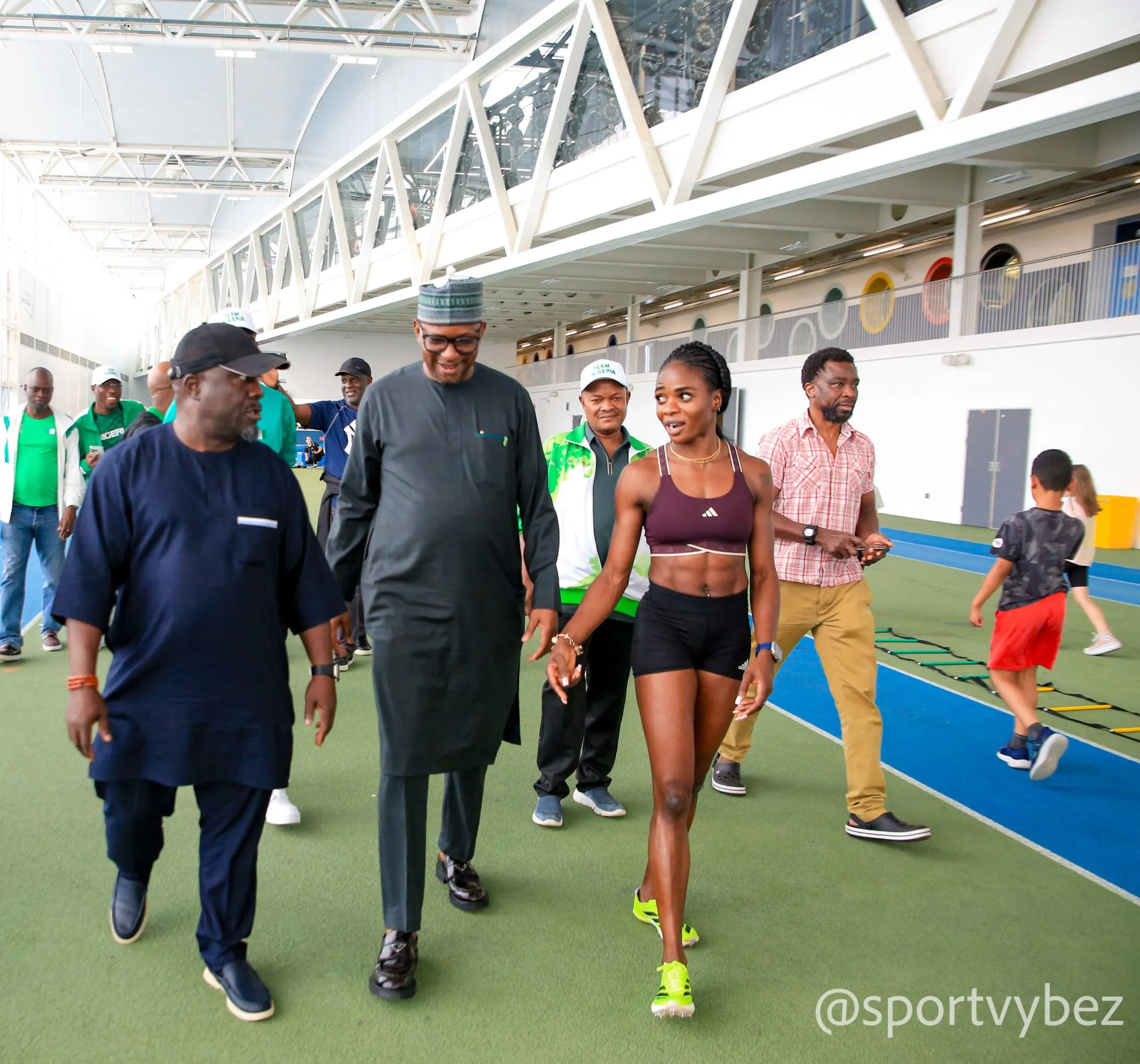 Amusan with NSC's Shehu Dikko and Bukola Olopade (CREDIT: @Sportvybez)