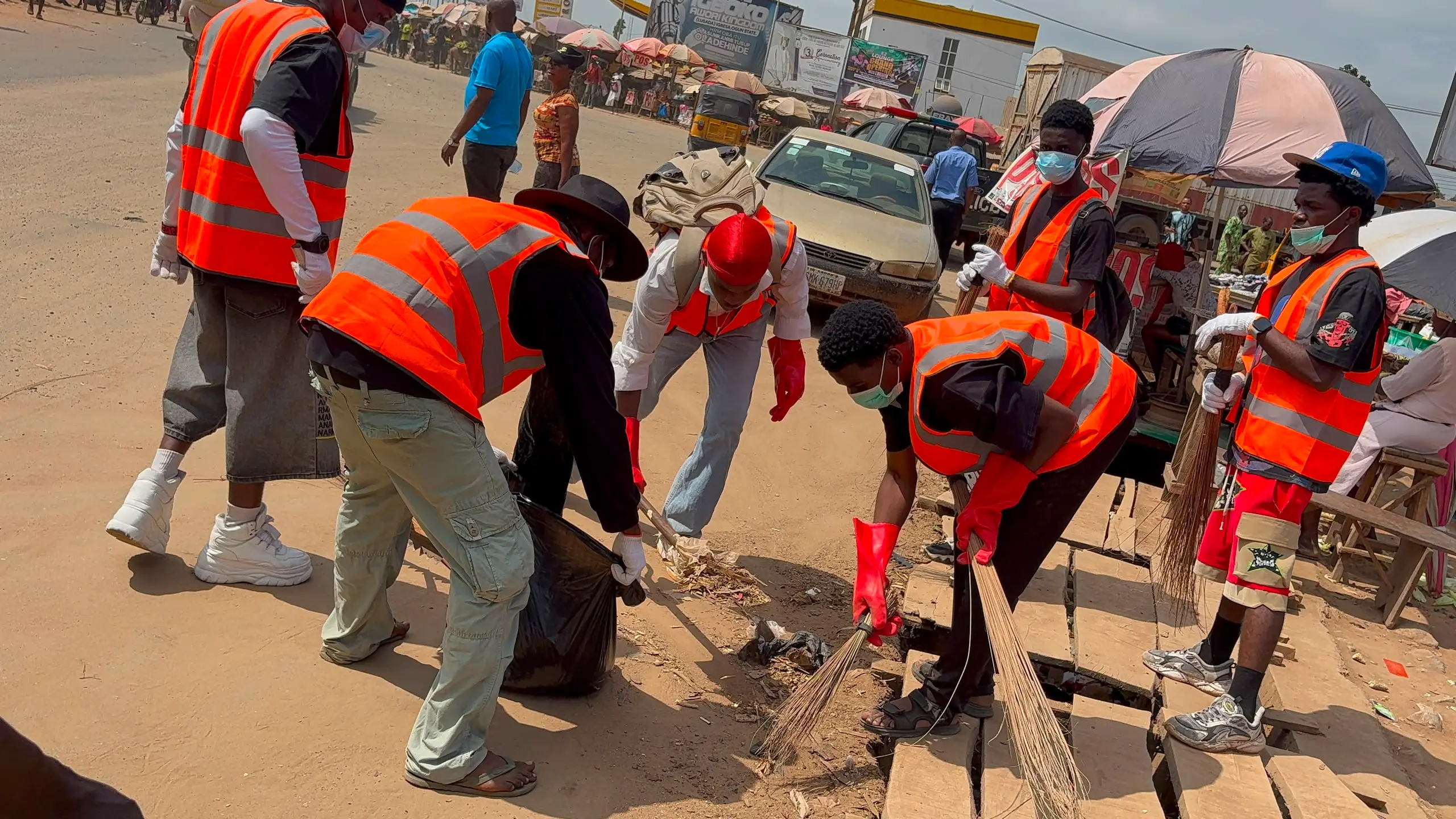 During the cleaning exercise (PHOTO CREDIT: DLAP)