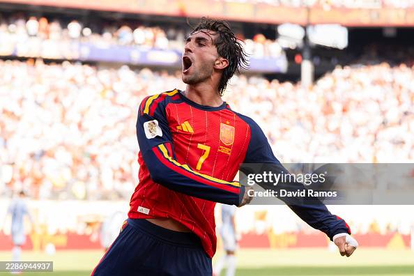 Ferran Torres Signs for PSG from Barcelona in €50 Million Deal
