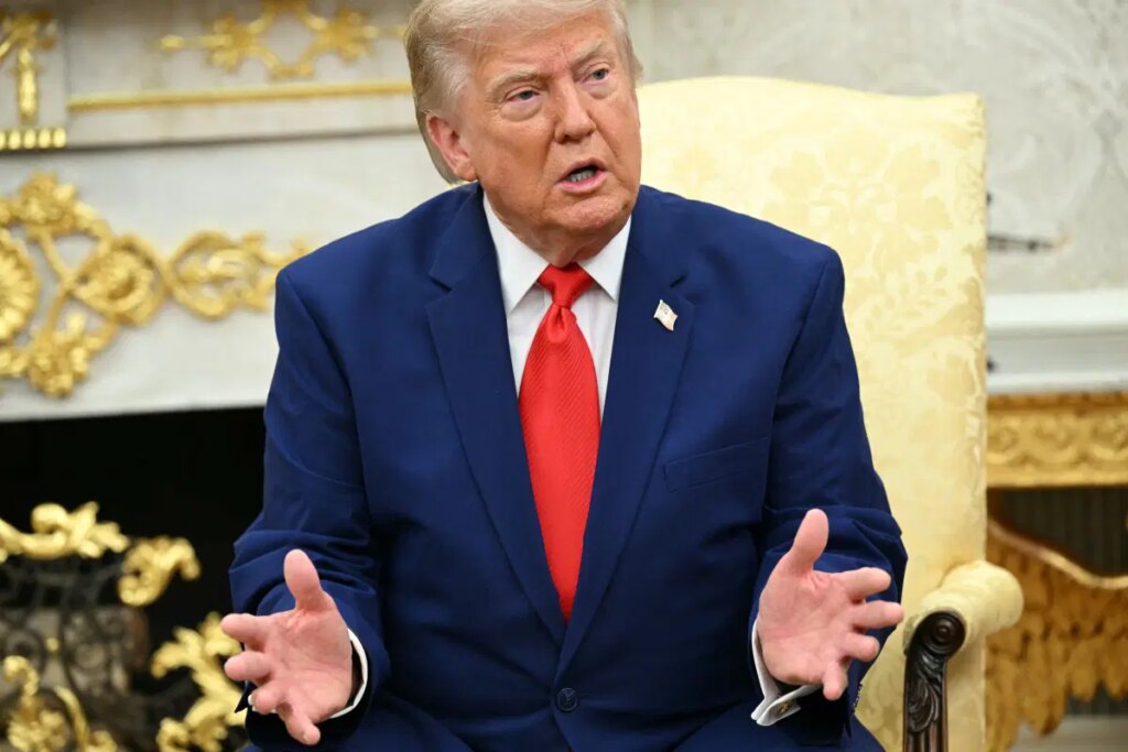 US warns foreign financial institutions not to do business with Iran